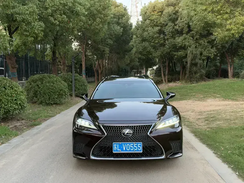 2021 Lexus LS с пробегом 73 000 км