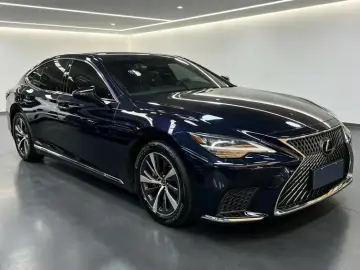 2021 Lexus LS с пробегом 107 000 км