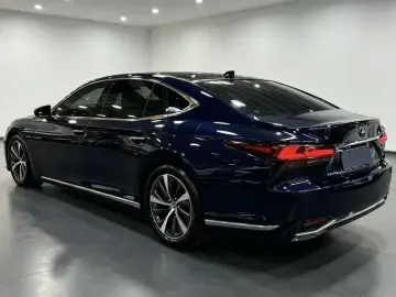 2021 Lexus LS с пробегом 107 000 км