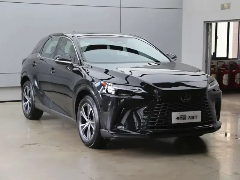 2025 Lexus RX с пробегом 200 км