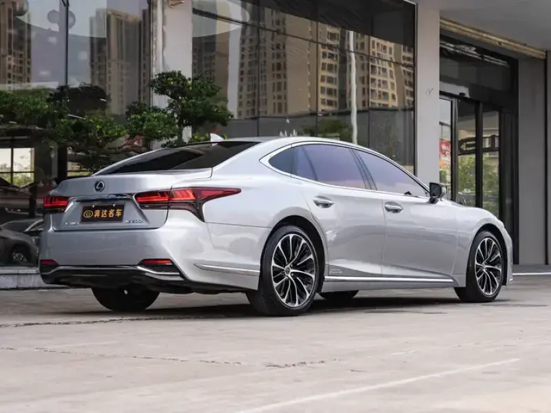 2021 Lexus LS с пробегом 126 600 км