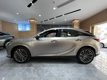 2026 Lexus RX с пробегом 4 100 км