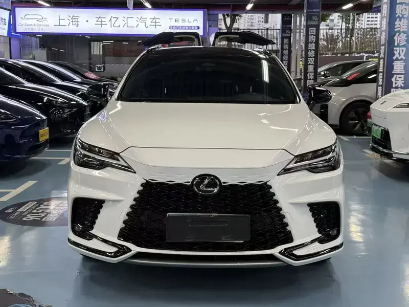 2023 Lexus RX с пробегом 49 000 км