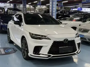 2023 Lexus RX с пробегом 49 000 км