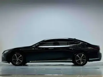 2021 Lexus LS с пробегом 103 000 км