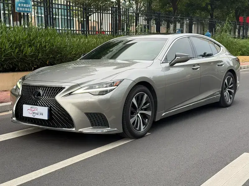 2021 Lexus LS с пробегом 57 000 км