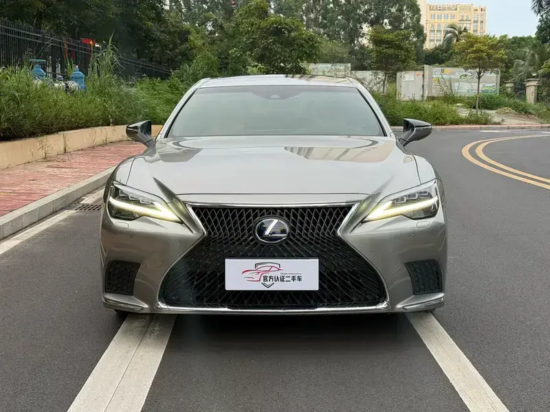 2021 Lexus LS с пробегом 57 000 км