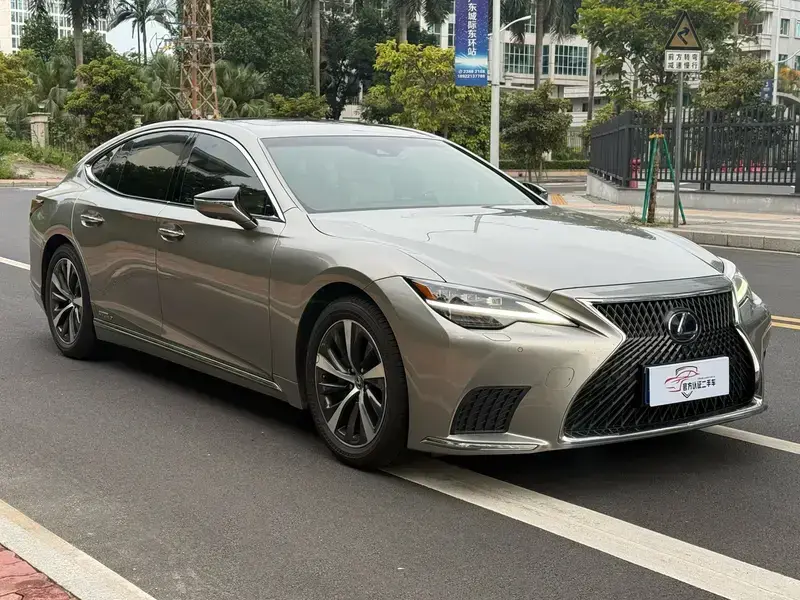 2021 Lexus LS с пробегом 57 000 км
