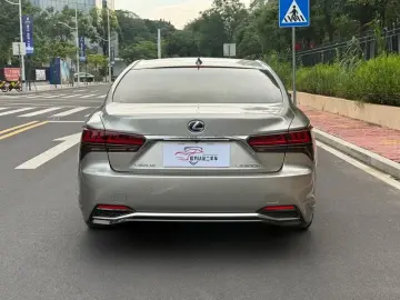 2021 Lexus LS с пробегом 57 000 км