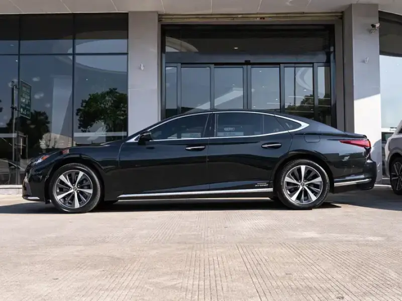2021 Lexus LS с пробегом 91 600 км