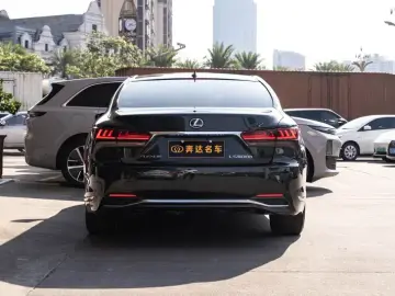 2021 Lexus LS с пробегом 91 600 км