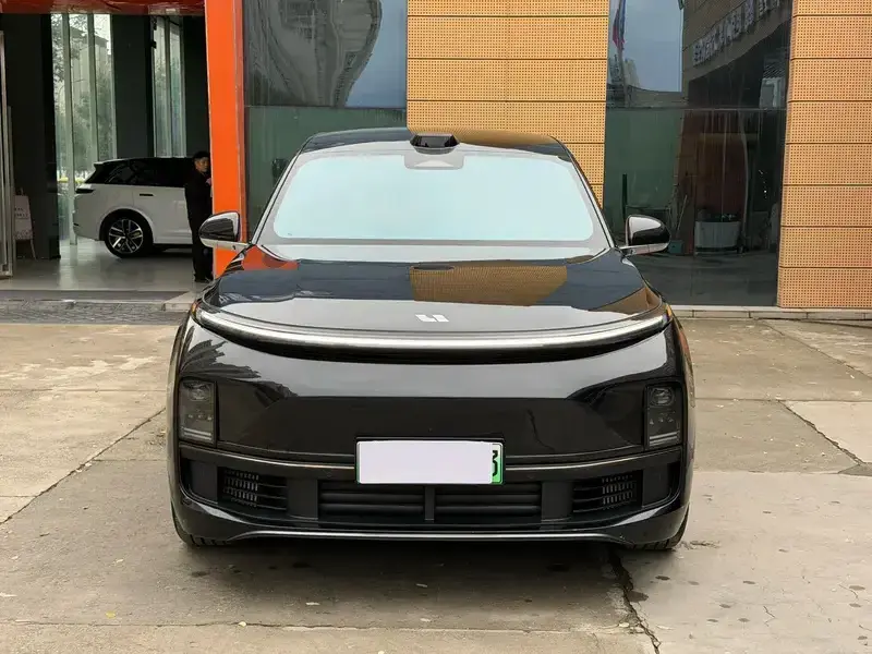 2024 Li Auto (Lixiang) L8 с пробегом 24 000 км