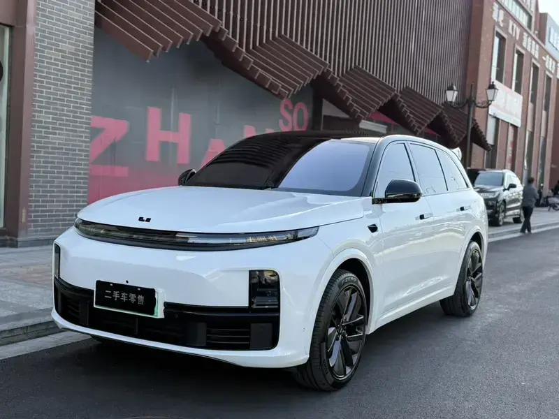 2024 Li Auto (Lixiang) L7 с пробегом 32 000 км