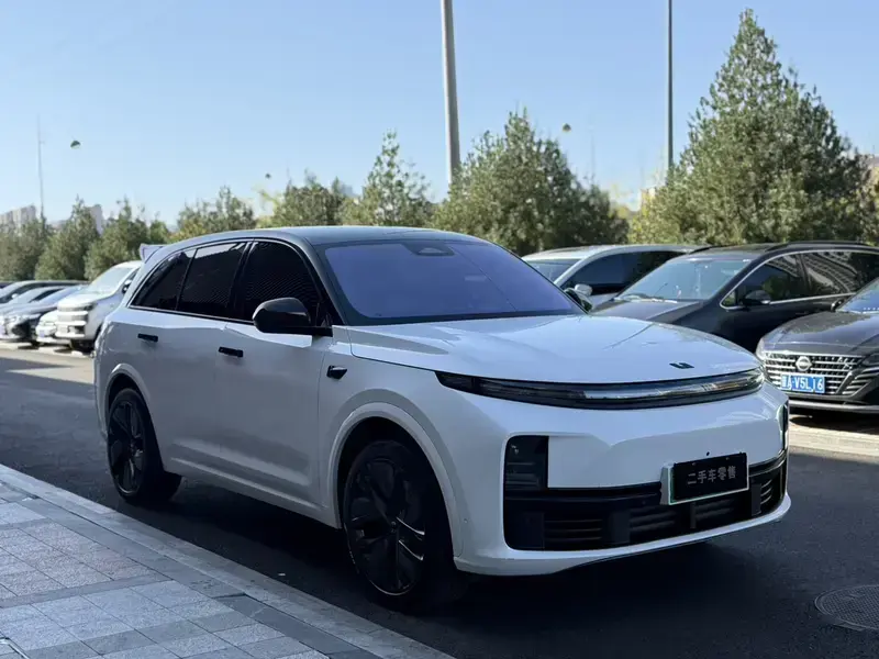 2024 Li Auto (Lixiang) L7 с пробегом 32 000 км