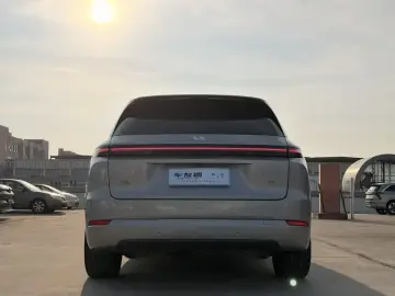 2024 Li Auto (Lixiang) L7 с пробегом 80 000 км