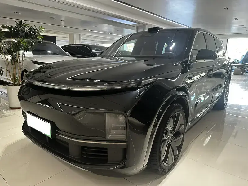 2024 Li Auto (Lixiang) L9 с пробегом 18 000 км