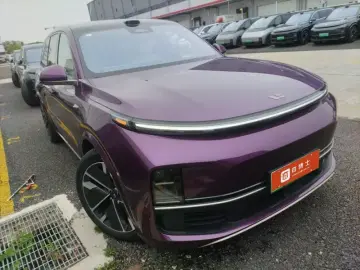 2025 Li Auto (Lixiang) L9 с пробегом 8 100 км