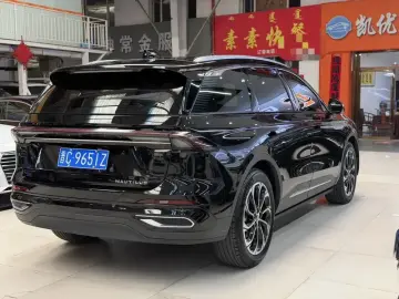 2023 Lincoln Nautilus с пробегом 49 000 км