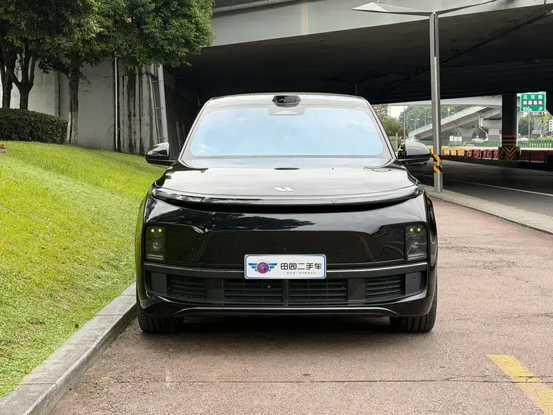 2024 Li Auto (Lixiang) L9 с пробегом 90 000 км