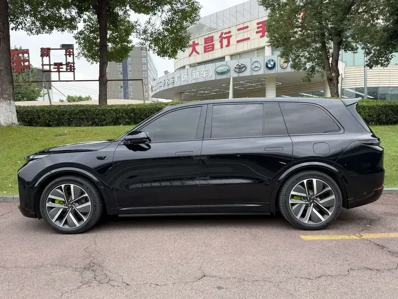 2024 Li Auto (Lixiang) L9 с пробегом 90 000 км