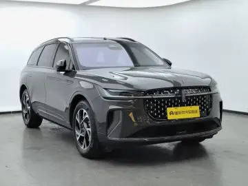 2023 Lincoln Nautilus с пробегом 13 800 км