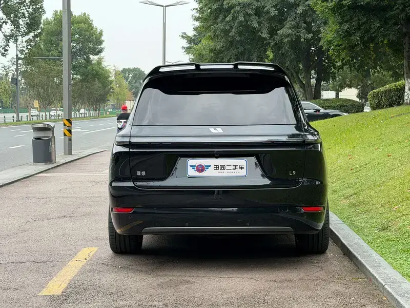 2024 Li Auto (Lixiang) L9 с пробегом 90 000 км