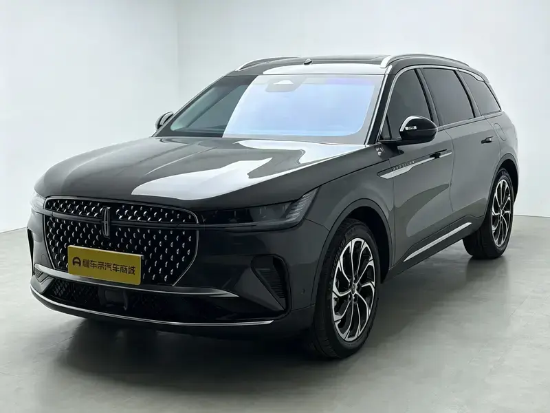 2023 Lincoln Nautilus с пробегом 115 700 км