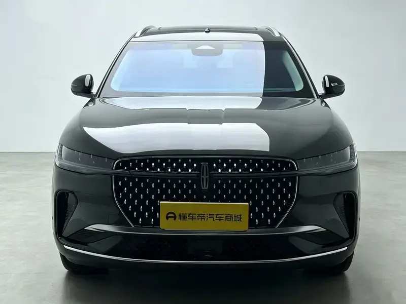 2023 Lincoln Nautilus с пробегом 115 700 км