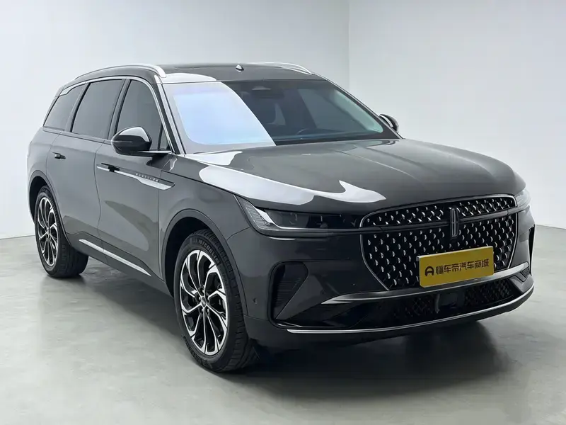 2023 Lincoln Nautilus с пробегом 115 700 км