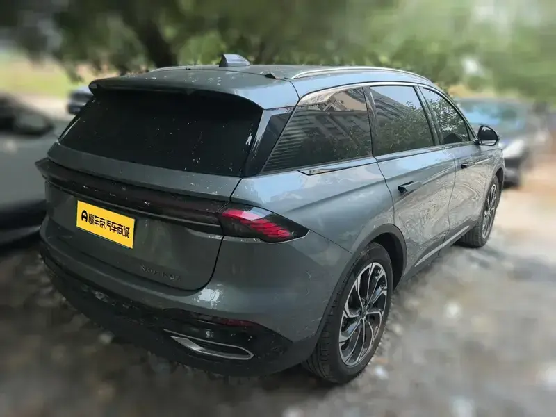 2023 Lincoln Nautilus с пробегом 55 900 км