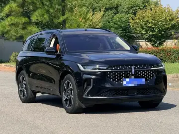 2023 Lincoln Nautilus с пробегом 41 000 км