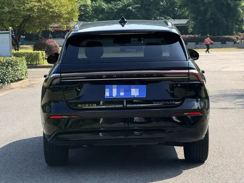 2023 Lincoln Nautilus с пробегом 41 000 км