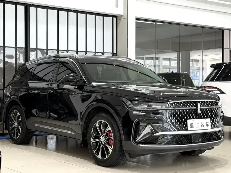 2026 Lincoln Nautilus с пробегом 8 000 км