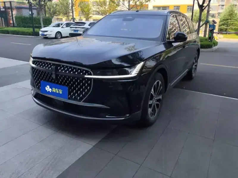 2023 Lincoln Nautilus с пробегом 43 000 км