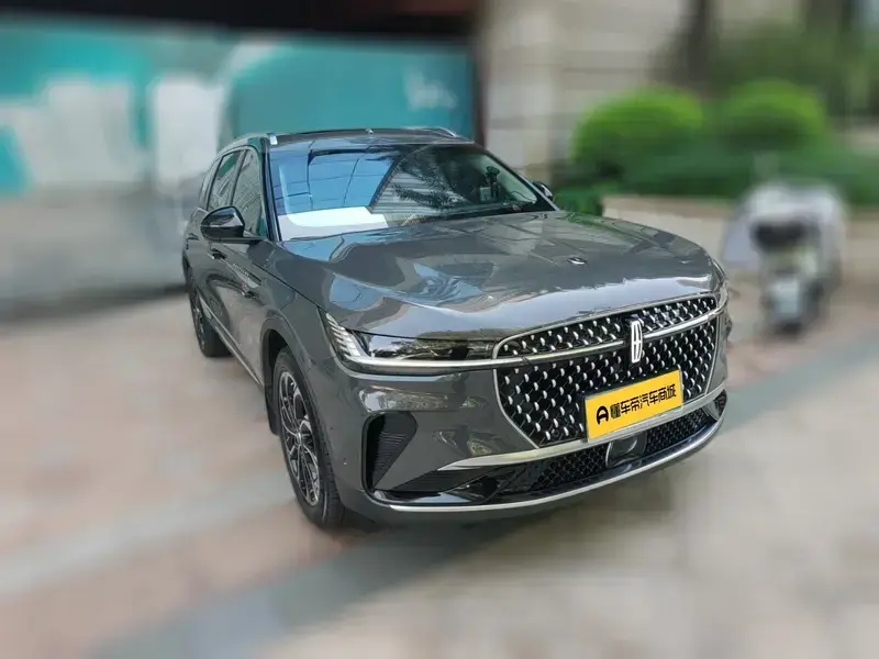 2023 Lincoln Nautilus с пробегом 10 300 км