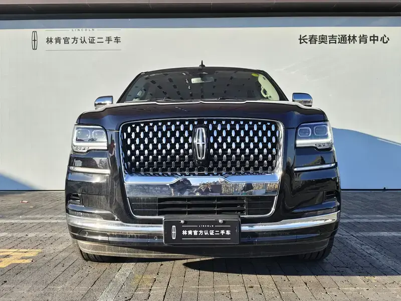 2024 Lincoln Navigator с пробегом 1 000 км