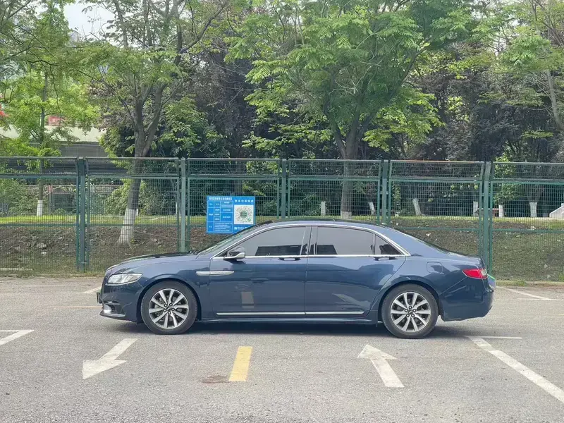 2017 Lincoln Continental с пробегом 44 600 км