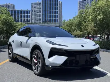 2025 Lotus Eletre с пробегом 11 000 км