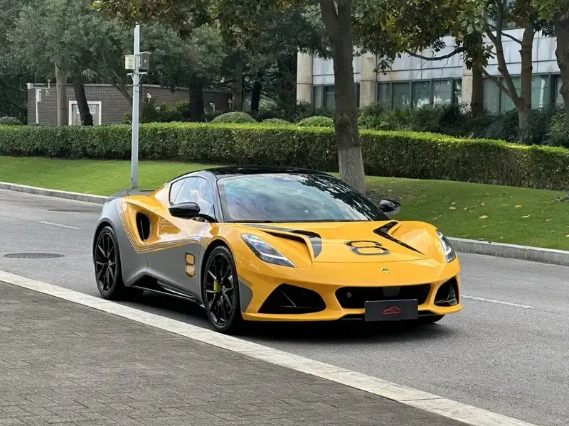 2022 Lotus Emira с пробегом 9 800 км