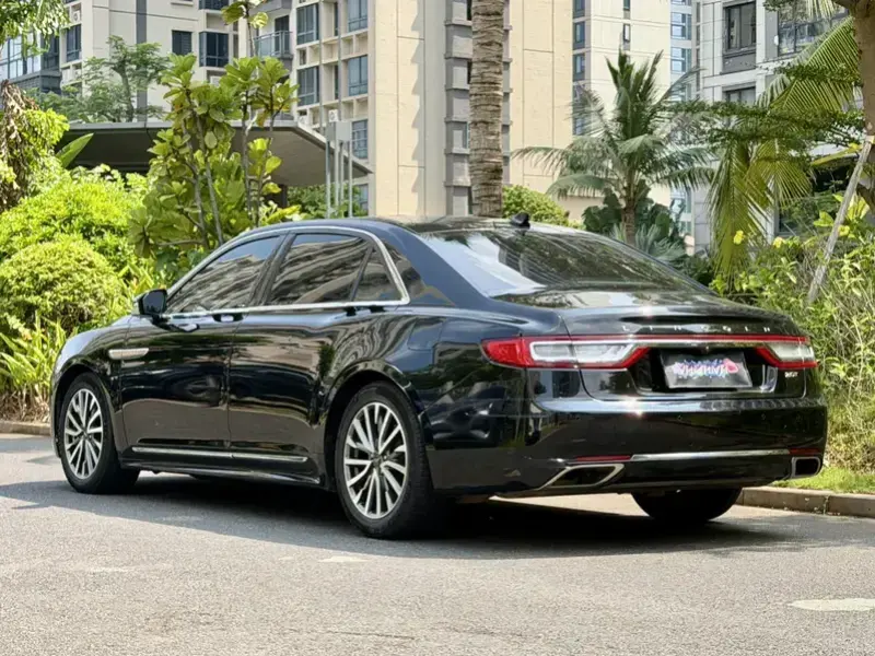 2018 Lincoln Continental с пробегом 71 000 км