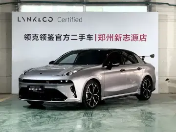Lynk & Co 03