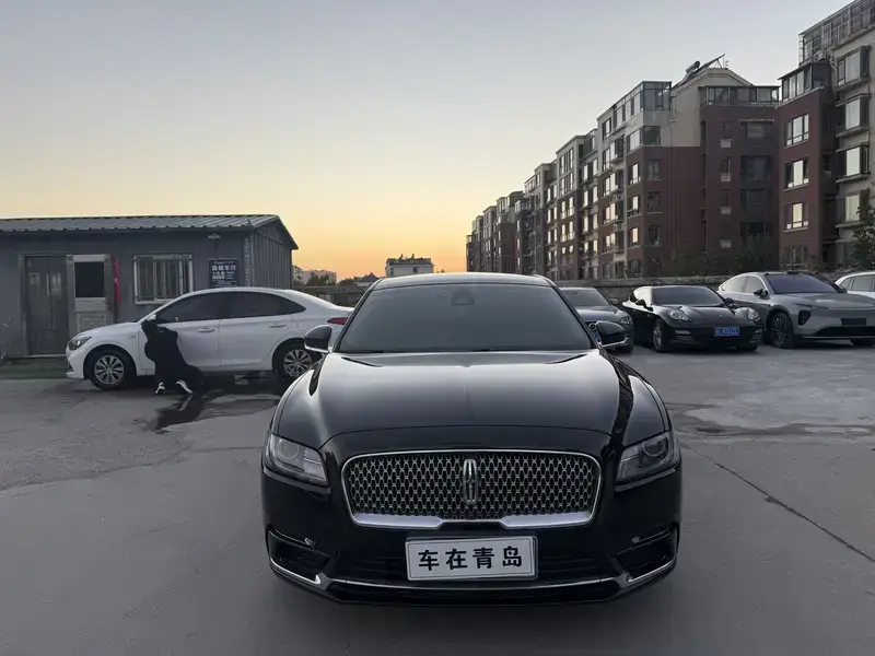 2017 Lincoln Continental с пробегом 100 000 км