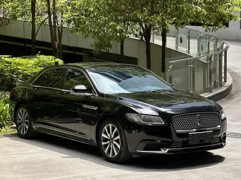 2018 Lincoln Continental с пробегом 93 000 км