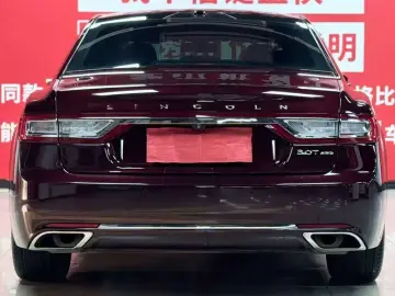 2018 Lincoln Continental с пробегом 100 000 км