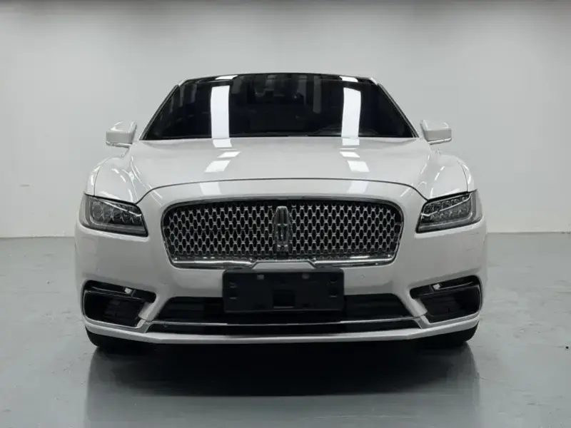 2019 Lincoln Continental с пробегом 129 000 км