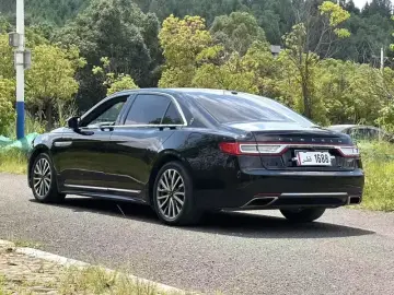 2017 Lincoln Continental с пробегом 119 000 км