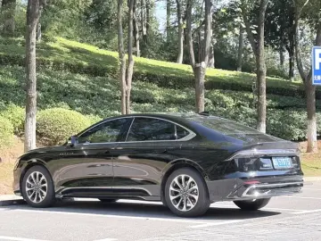 2025 Lincoln Z с пробегом 6 300 км