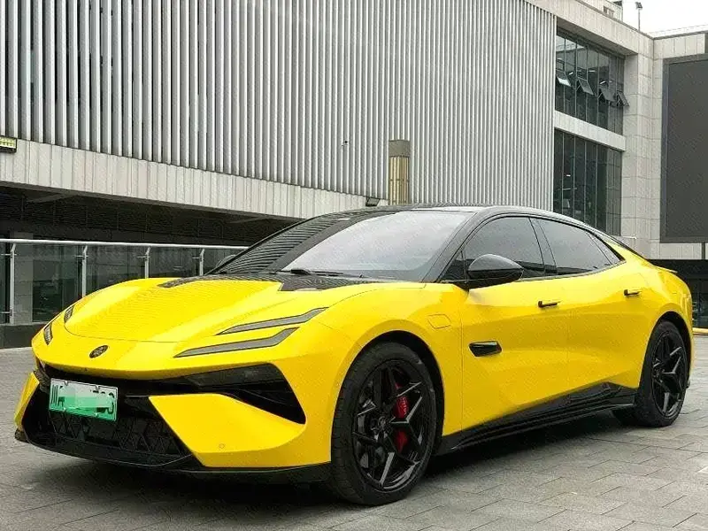2024 Lotus Emeya с пробегом 34 000 км