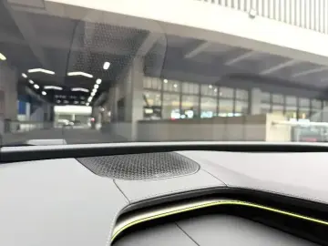2024 Lotus Emeya с пробегом 34 000 км