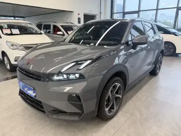 Lynk & Co 06